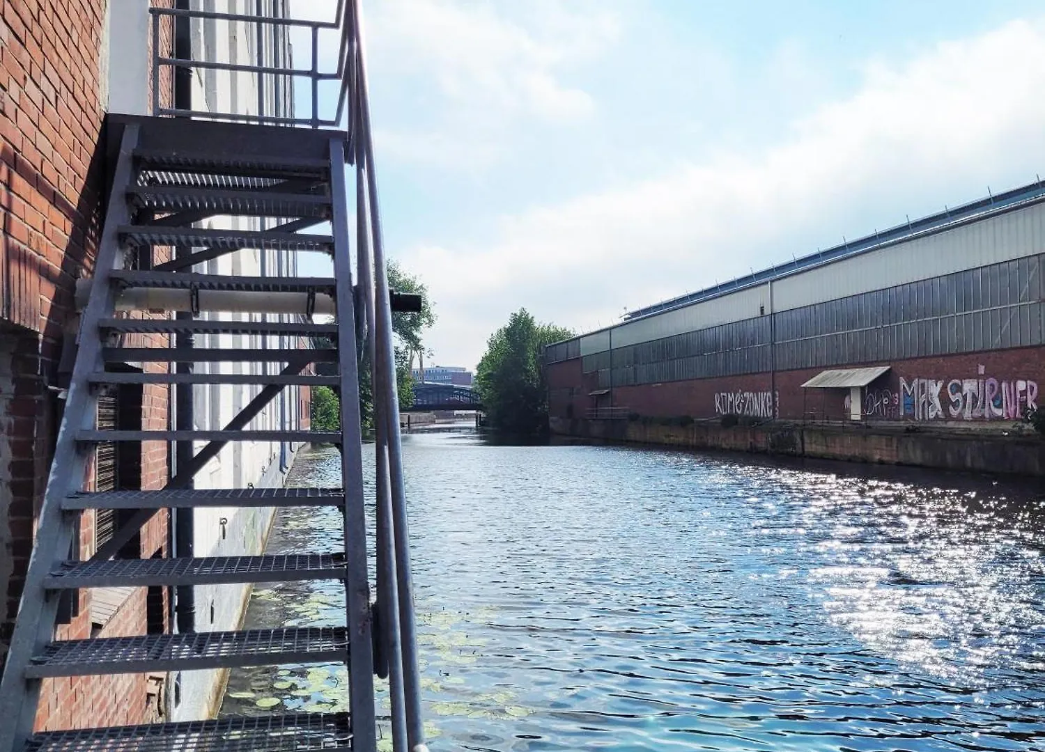 Exklusives Hafen-Appartement Mit Whirlpool, Mit Wasserblick, City-Nah & Eigenem Parkplatz Hamburg Apartment