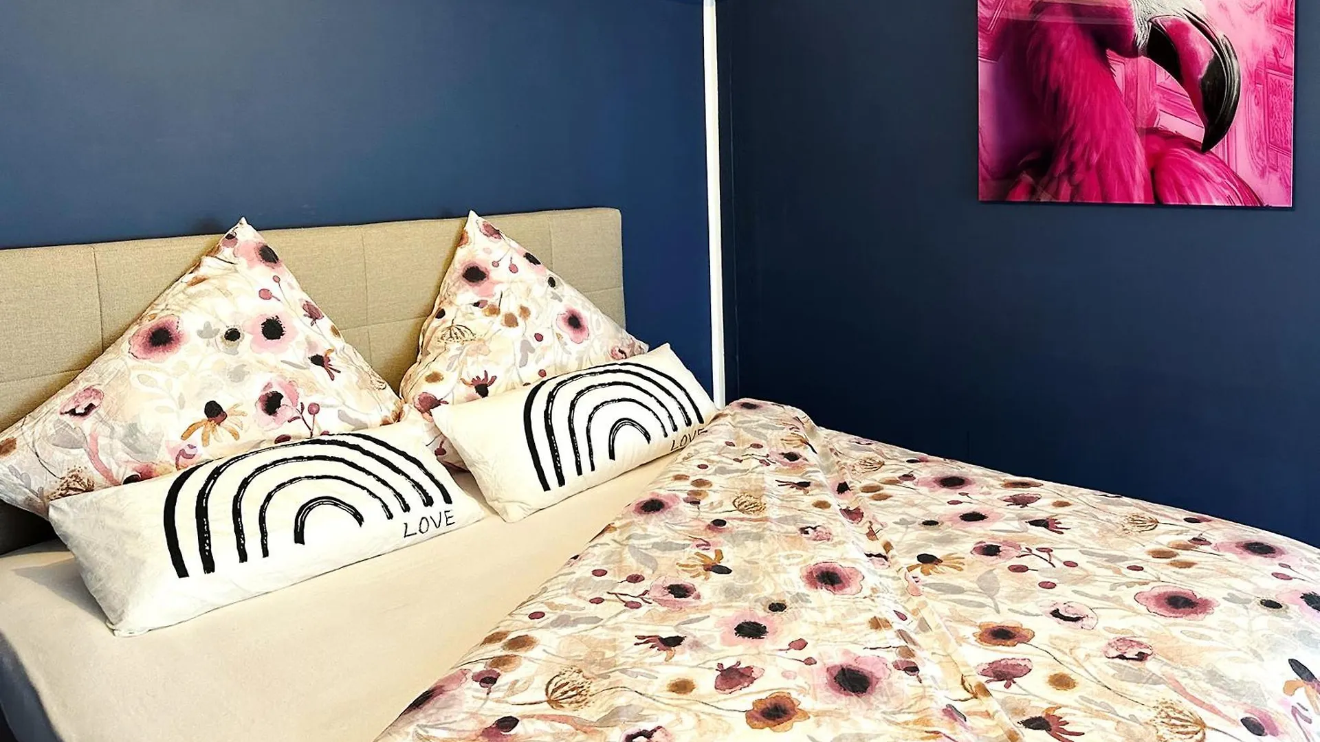 Exklusives Hafen-Appartement Mit Whirlpool, Mit Wasserblick, City-Nah & Eigenem Parkplatz Hamburg Germany